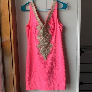 EUC Lilly Pulitzer pink shift w/ gold thread 00
